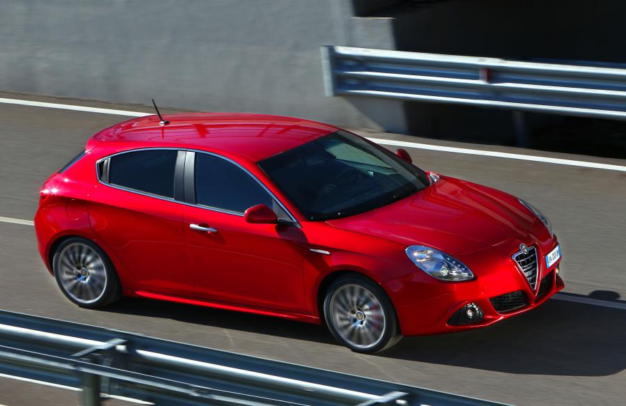  Alfa Romeo Giulietta 2010 года  (фото 23 из 61)